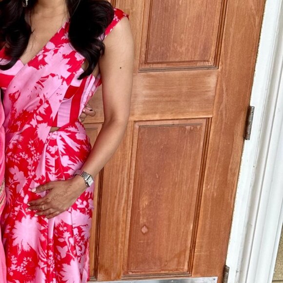 Ranbir Mukherjee Red & Pink Saree, XS - Picture 3 of 8